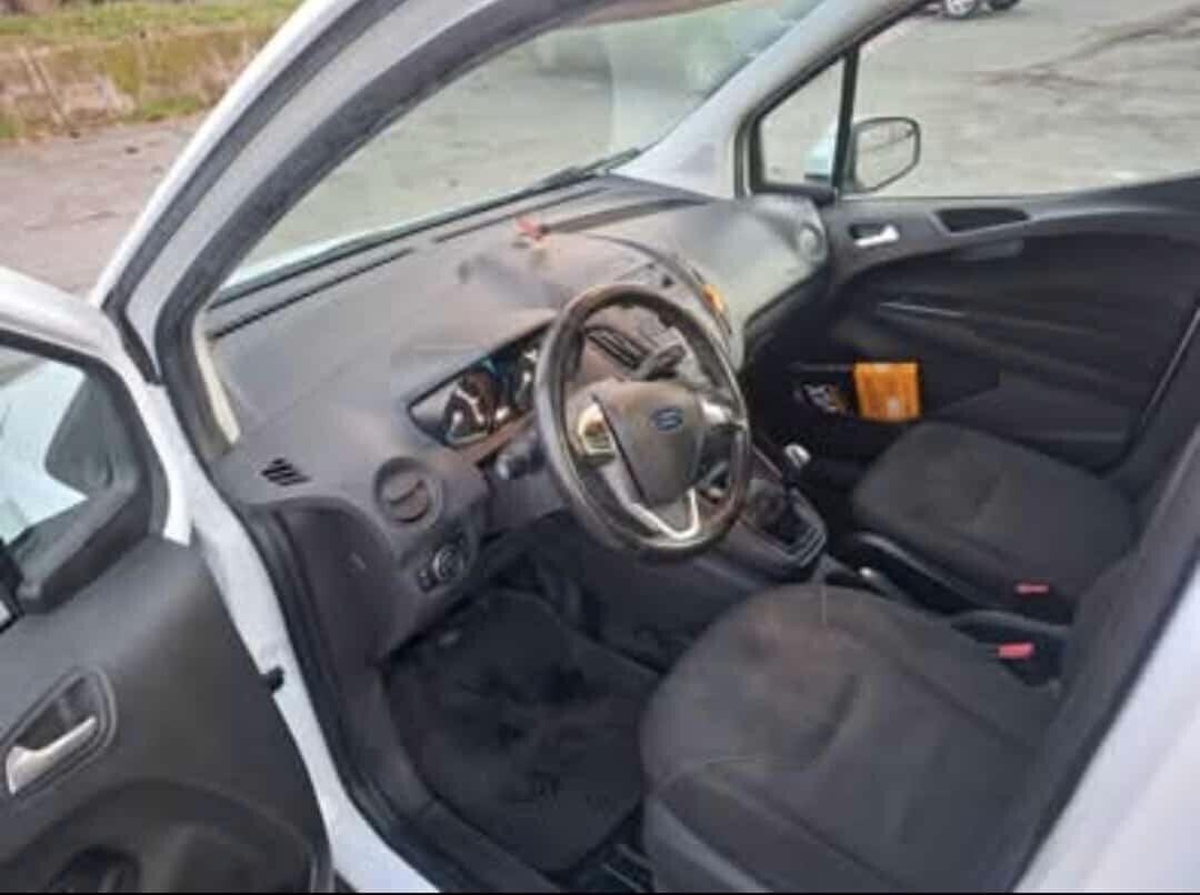 Ford Transit Courier 1.5 TDCi 75CV Van Entry