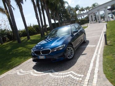 Bmw 318d Touring 150cv Aut. *FULL OPT.* da VETRINA
