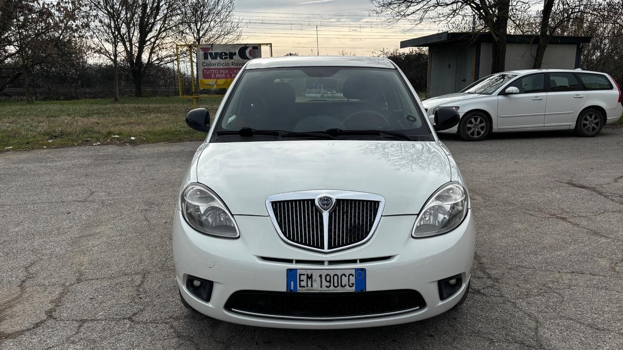 Lancia Ypsilon 1.4 Unyca Ecochic GPL