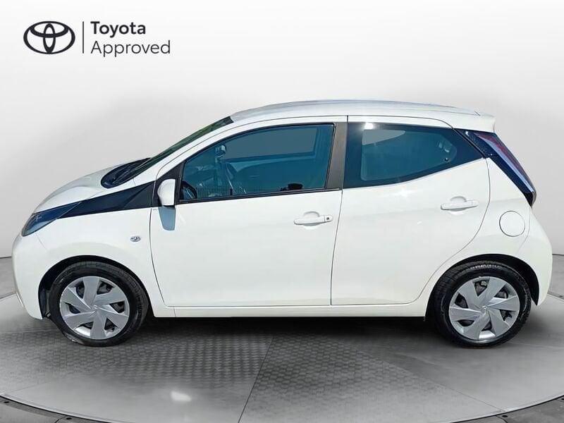 Toyota Aygo 1.0 x-play 5p m-mt my15
