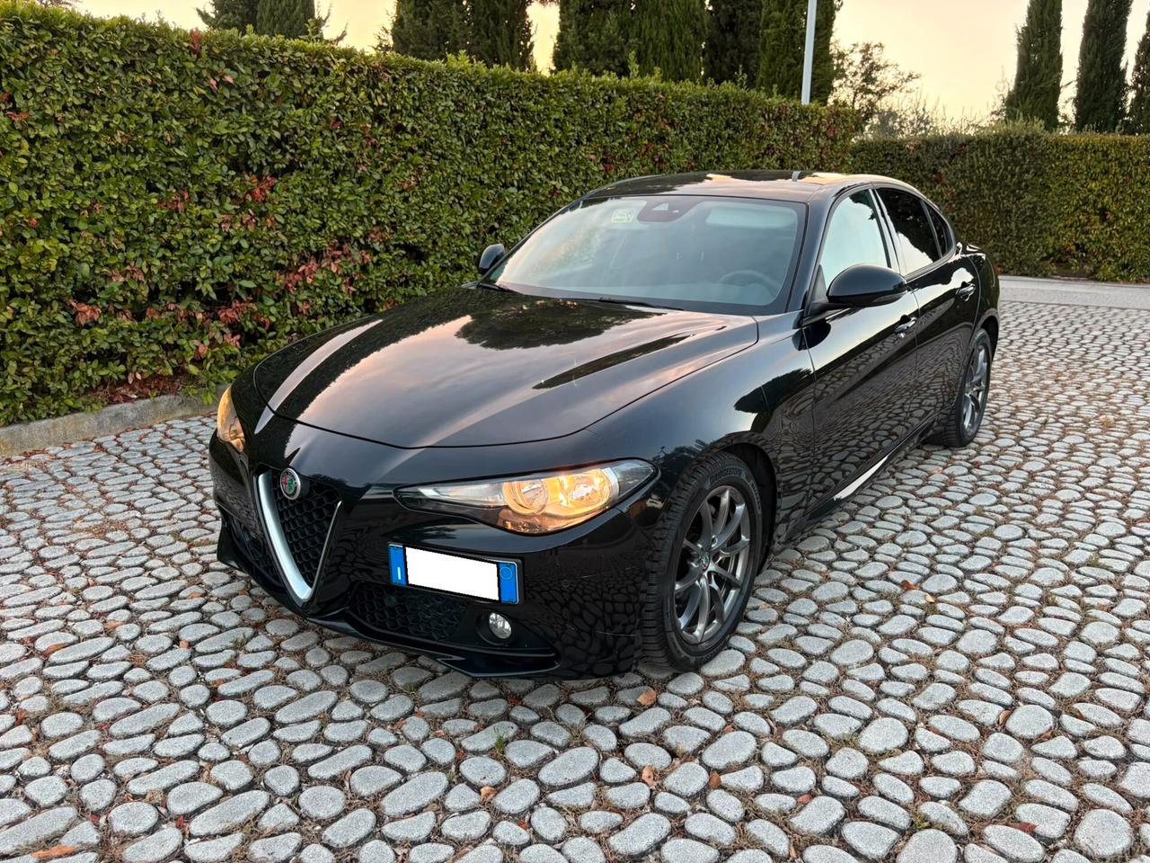 ALFA Giulia 2.2Turbodiesel 180CV 6M Super -08-2018