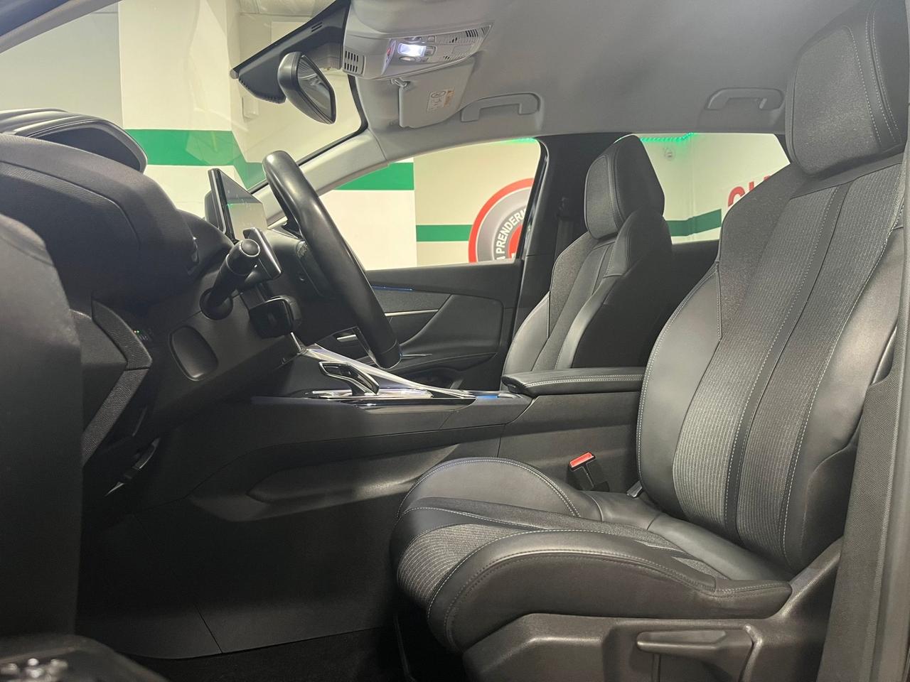 Peugeot 3008 BlueHDi 130 S&S EAT8 Allure