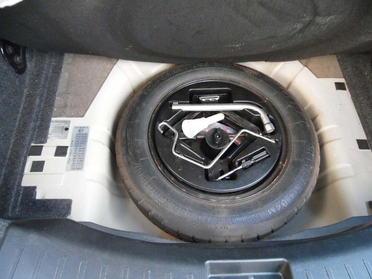 Lancia Ypsilon Gold 5 posti