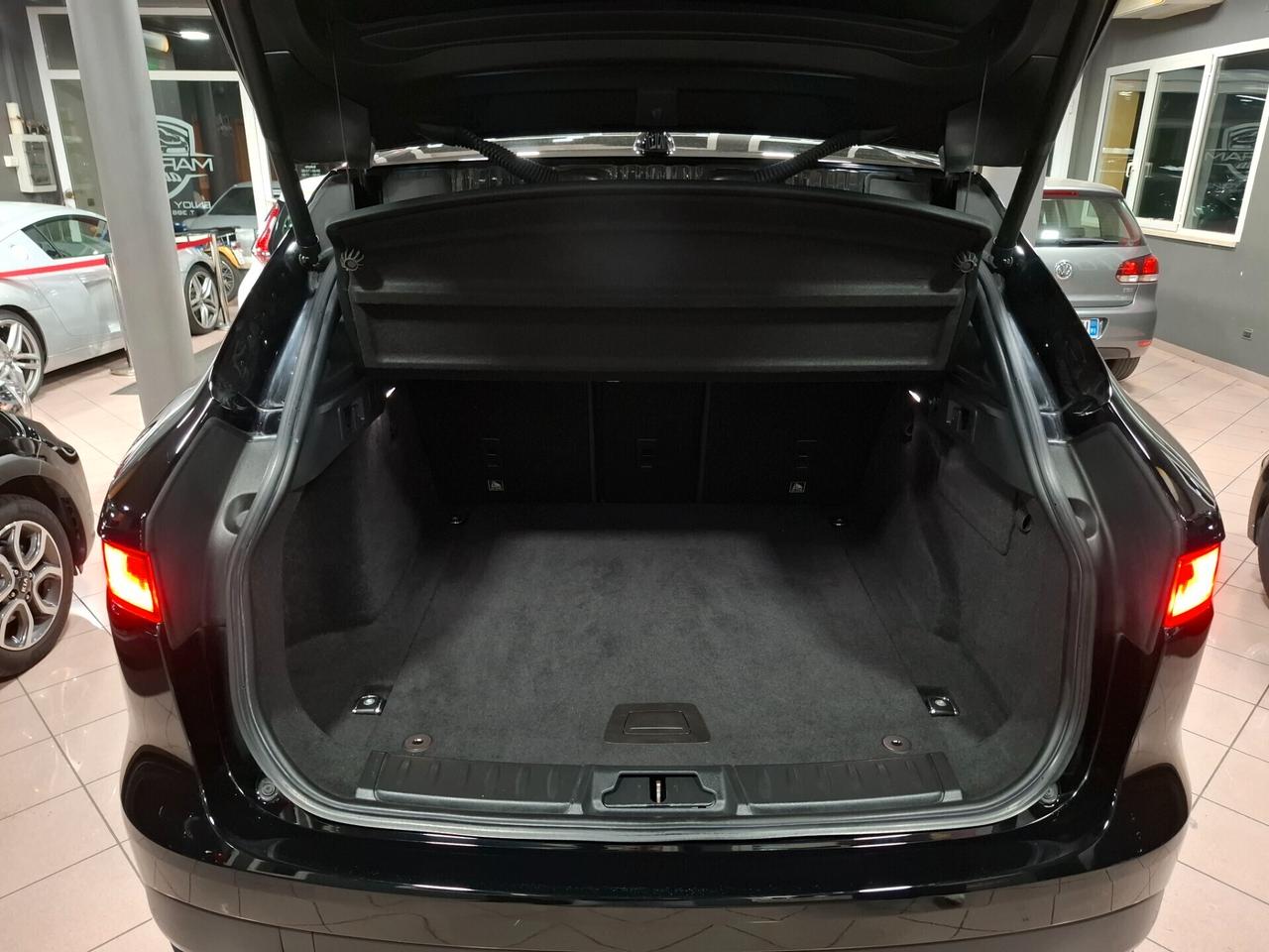 Jaguar F-Pace 2.0 D 180 CV euro 6