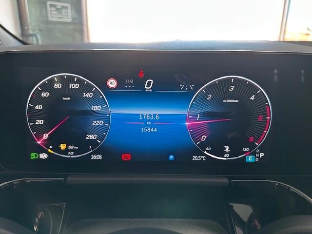 Mercedes-benz GLA 180 AMG Line Premium 15.000KM PARI NUOVO