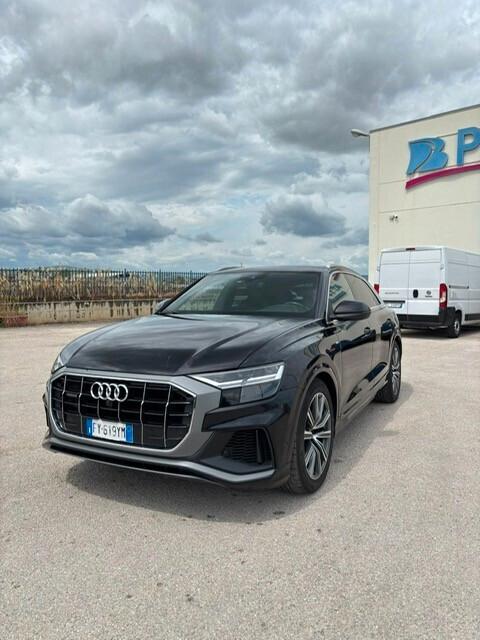Audi Q8 45 TDI quattro tiptronic Sport