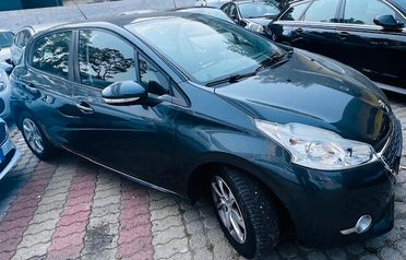 Peugeot 208 1.2 VTi 82 CV 5 porte Allure