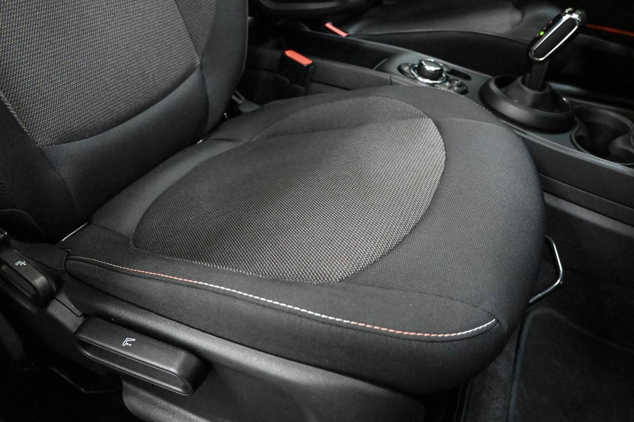 MINI Mini Countrym.(F60) Mini 1.5 Cooper Classi...