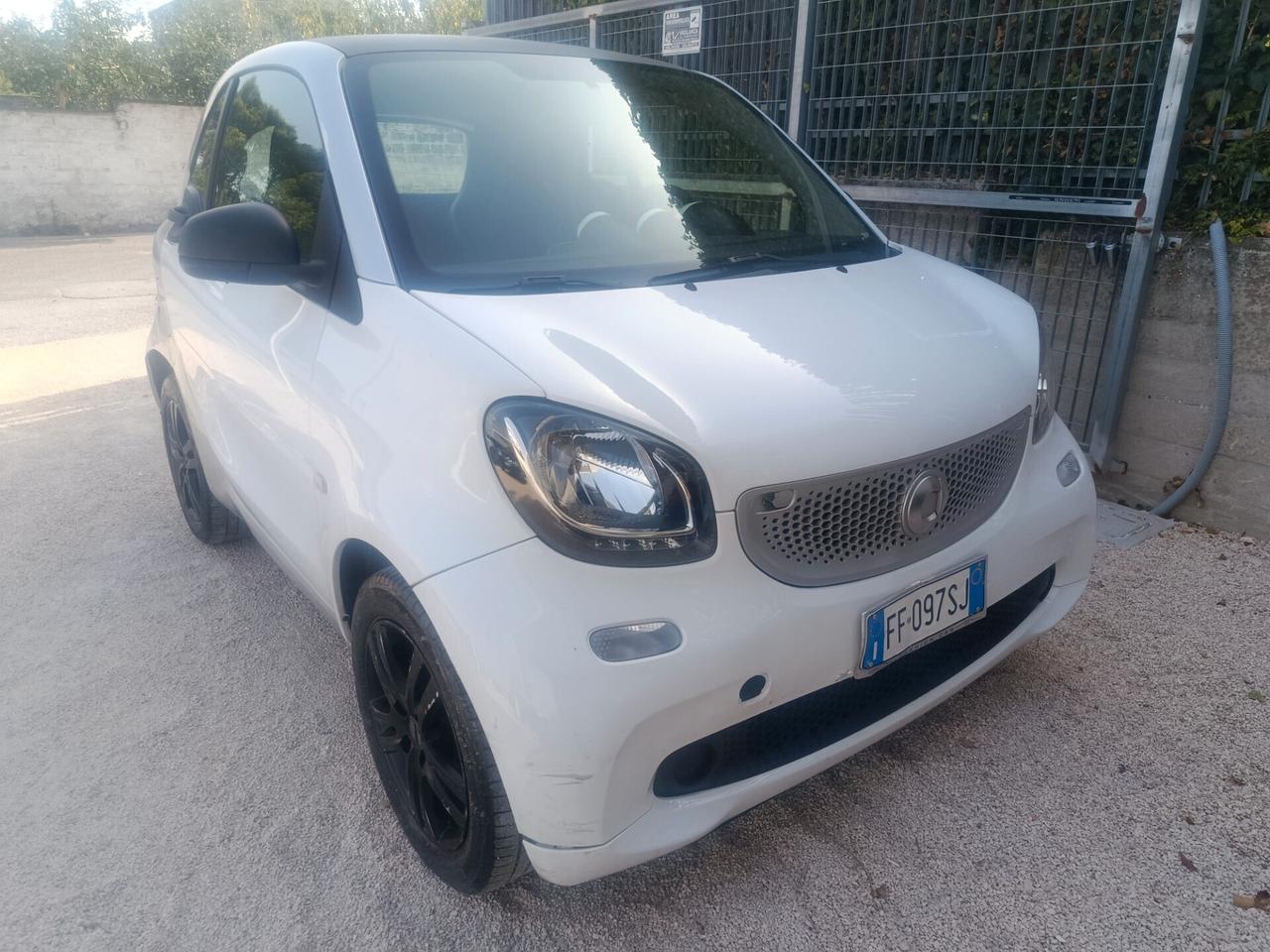 Smart ForTwo 70 1.0 twinamic Youngster l iper full pelle navi sedili riscaldabili