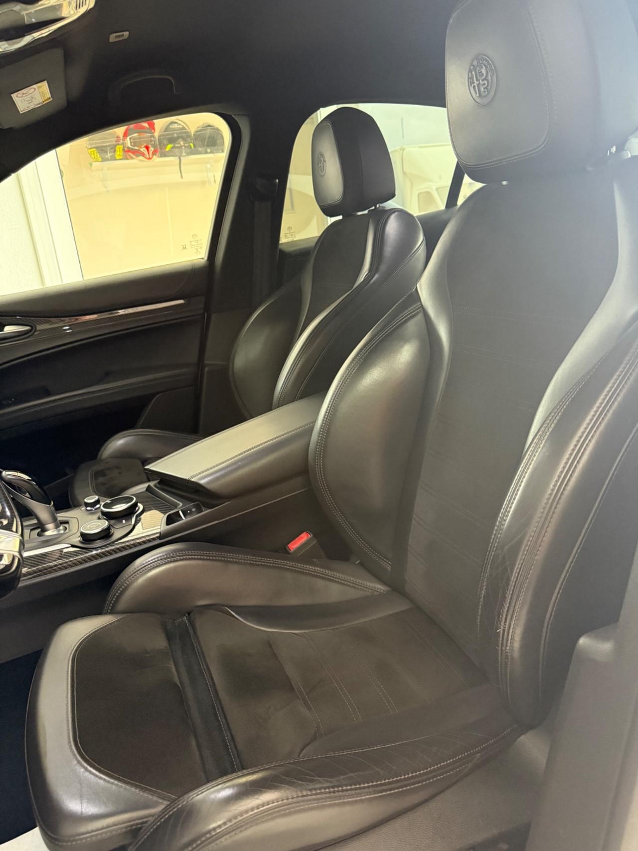 Alfa Romeo Stelvio 2.9 Bi-Turbo V6 510 CV AT8 Quadrifoglio