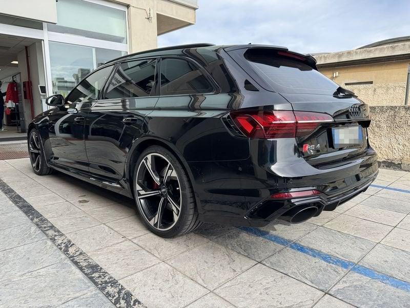 Audi RS4 Avant FSI quattro S tronic