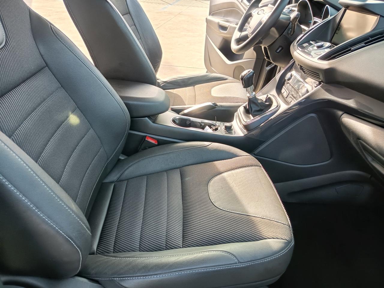 Ford Kuga 2.0 TDCI 120 CV S&S 2WD Titanium