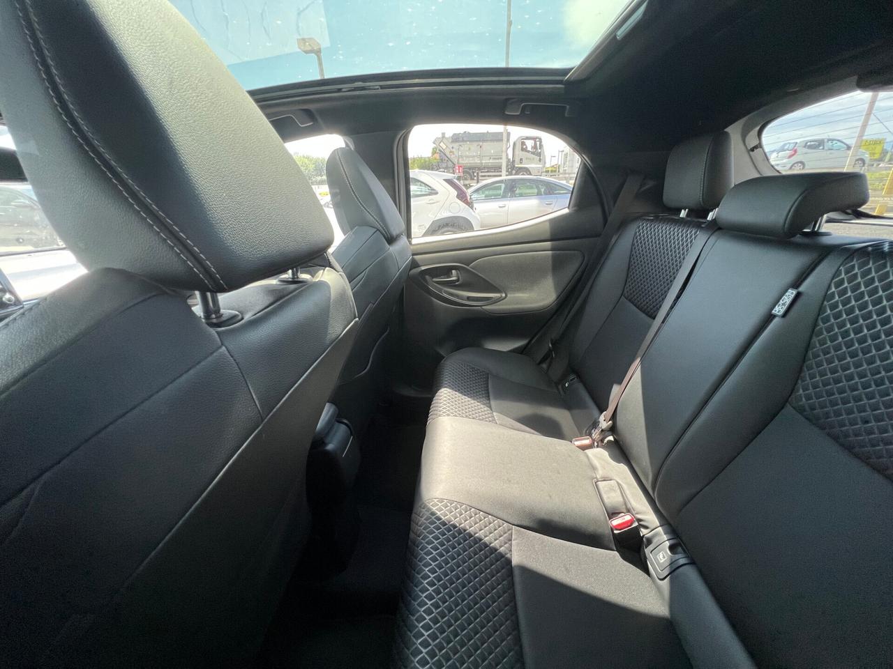 Toyota Yaris 1.5 Hybrid 5 porte Lounge