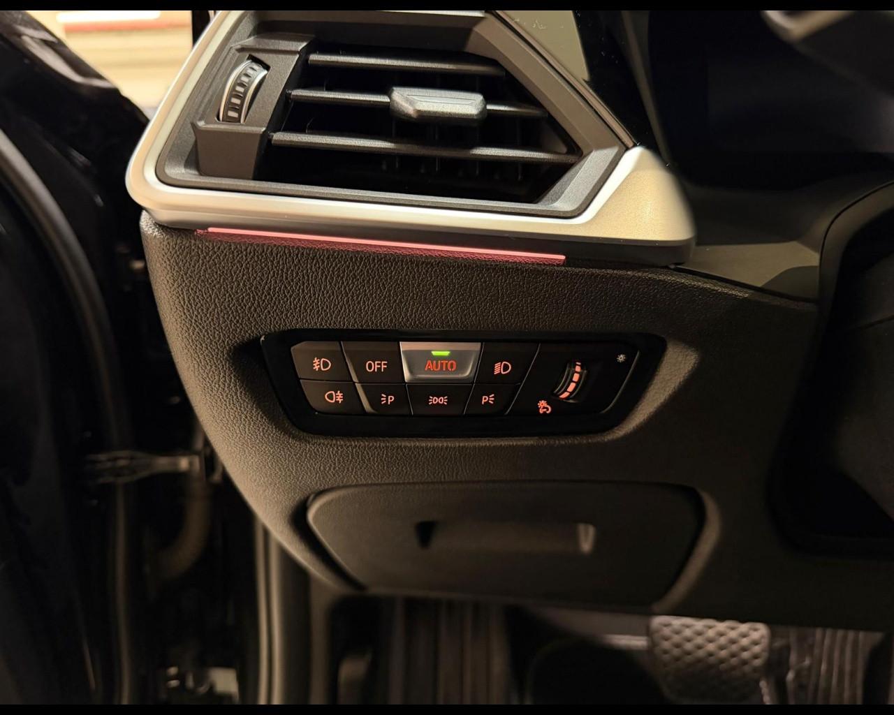 BMW Serie 3(G20/1-80/1) - 320d Luxury