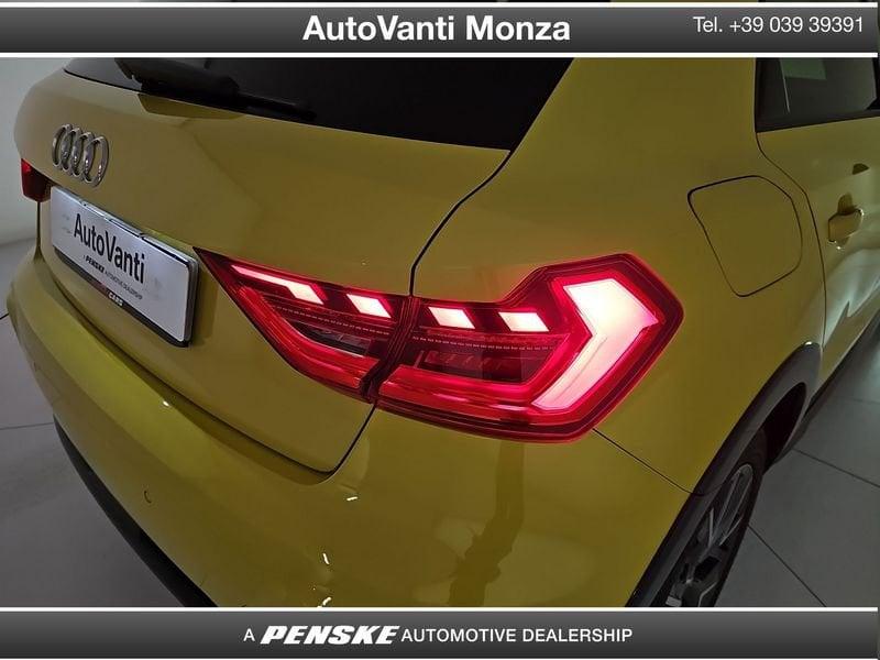 Audi A1 A1 Citycarver 30 1.0 tfsi Identity Contrast 116cv s-tronic