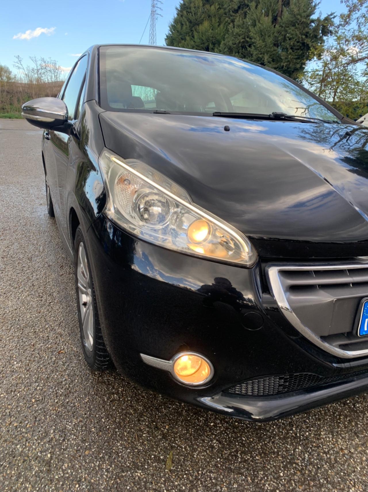 Peugeot 208 1.2 VTi 82 CV 3 porte Allure