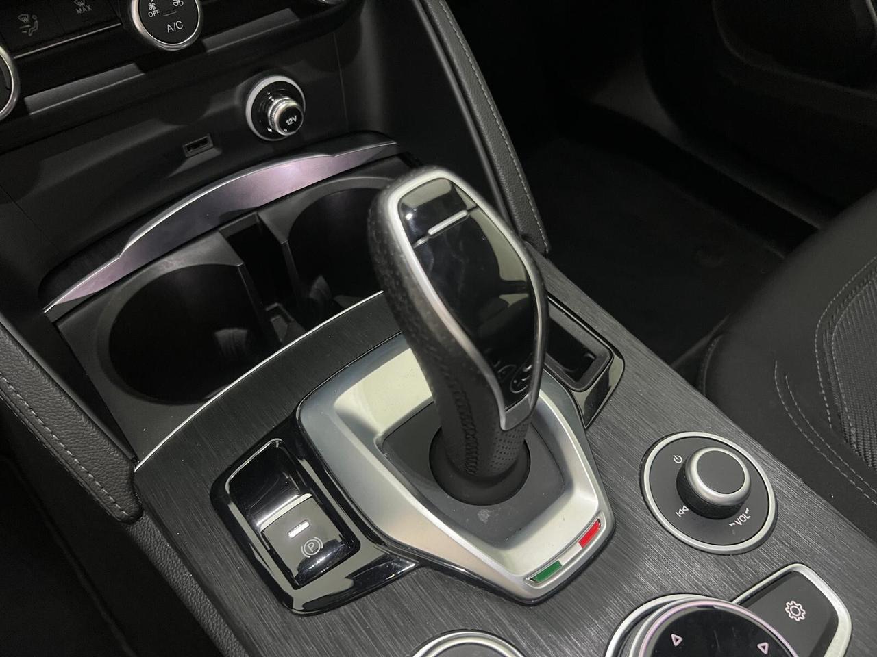 Alfa Romeo Stelvio 2.2 Turbodiesel 190 CV AT8 Q4 Business Ti