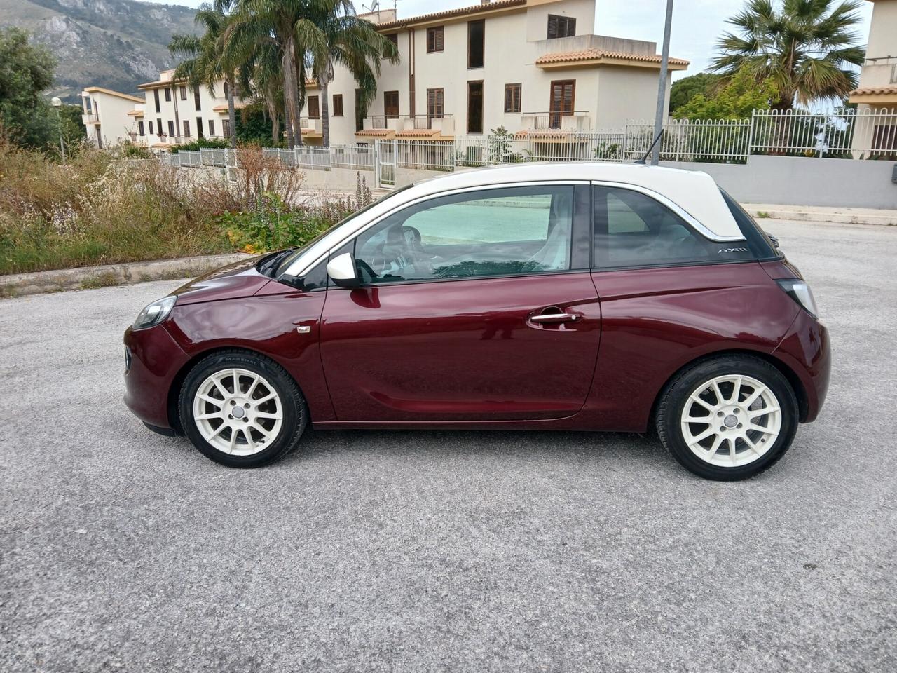 Opel Adam 1.2 Glam