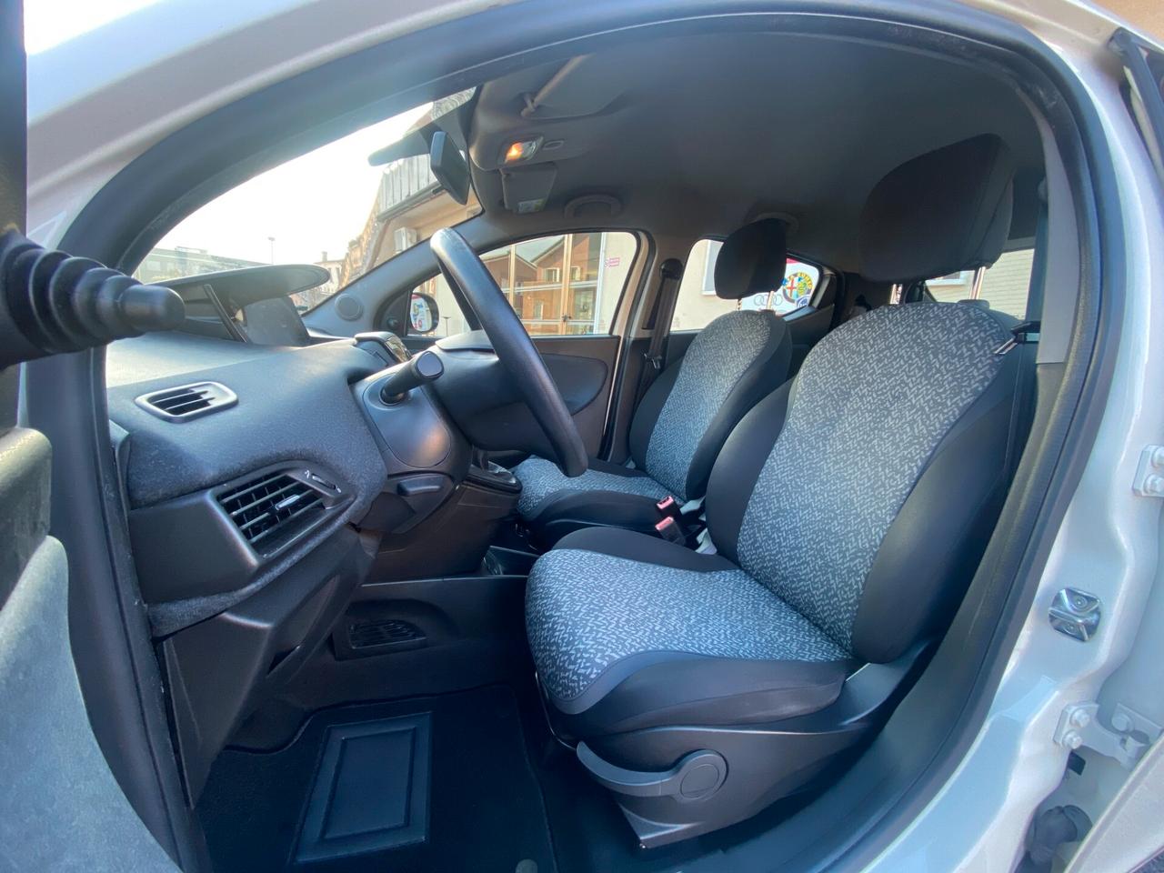 Lancia Ypsilon 1.2 69 CV 5 porte Elefantino