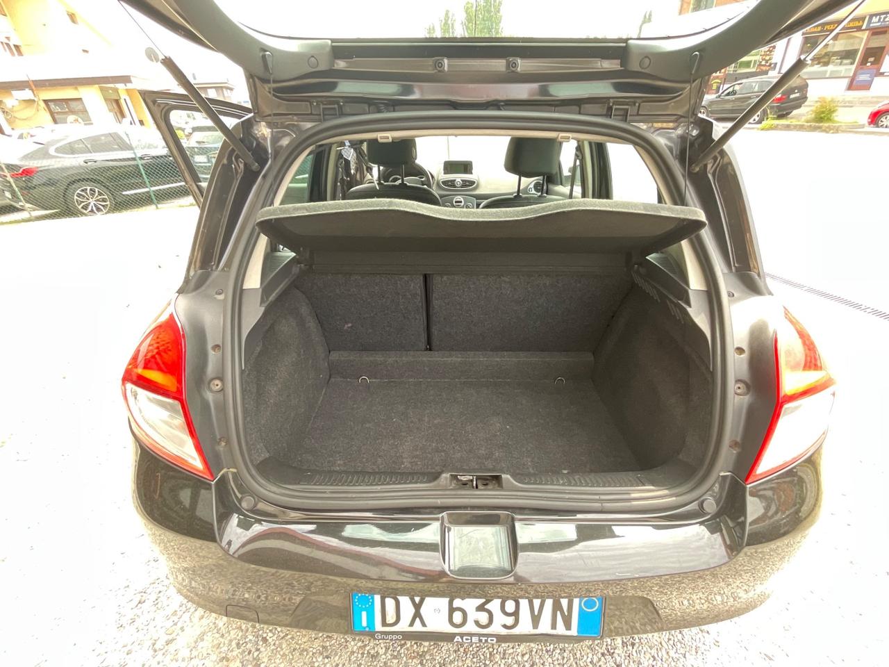 Renault Clio 1.2 16V SporTour Luxe