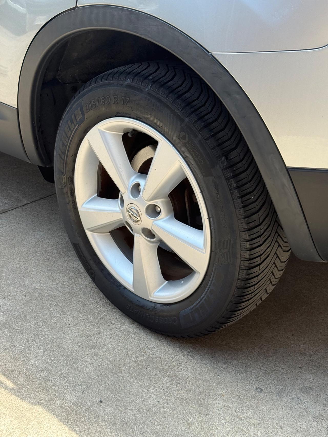 Nissan Qashqai 2.0 dCi DPF 4WD Lounge