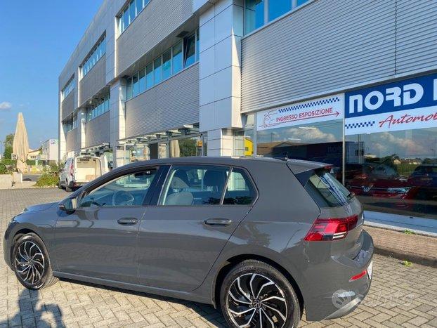VOLKSWAGEN Golf 1.0 TSI EVO Life
