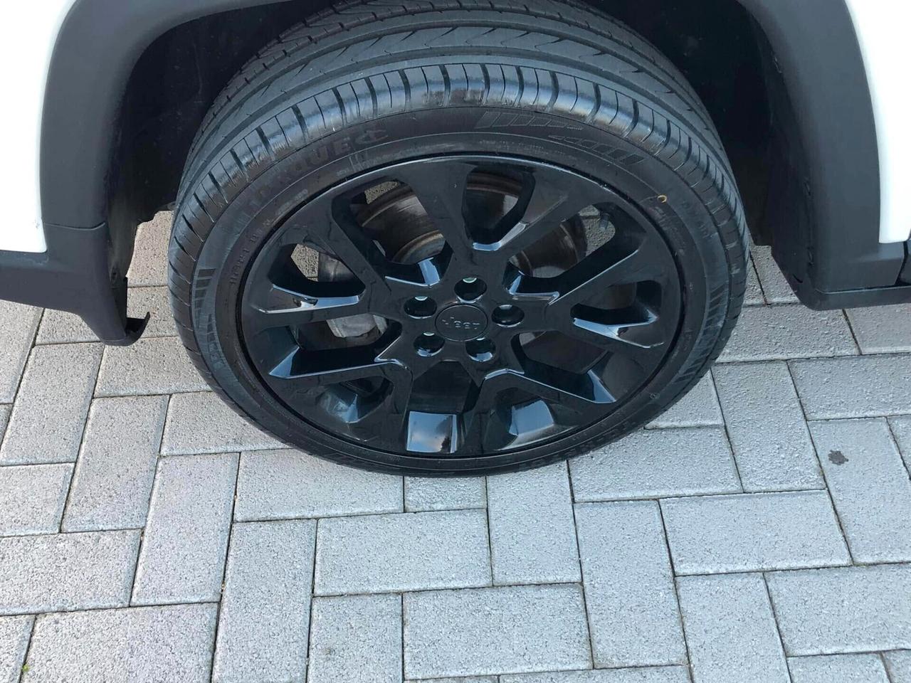 Jeep Compass 2.0 mtj 4WD Limited 2017 bi-color