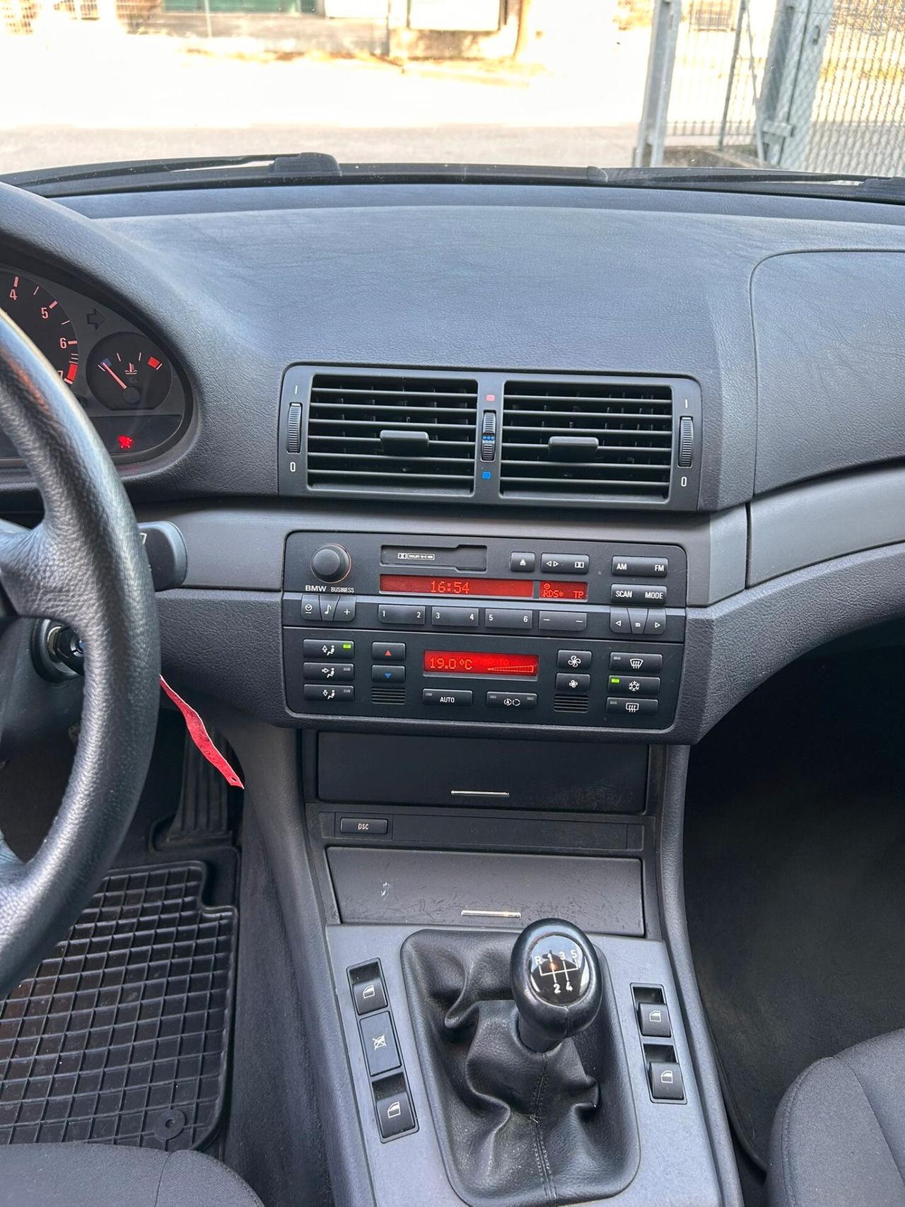 Bmw 320 320i (2.2) cat 4 porte Attiva