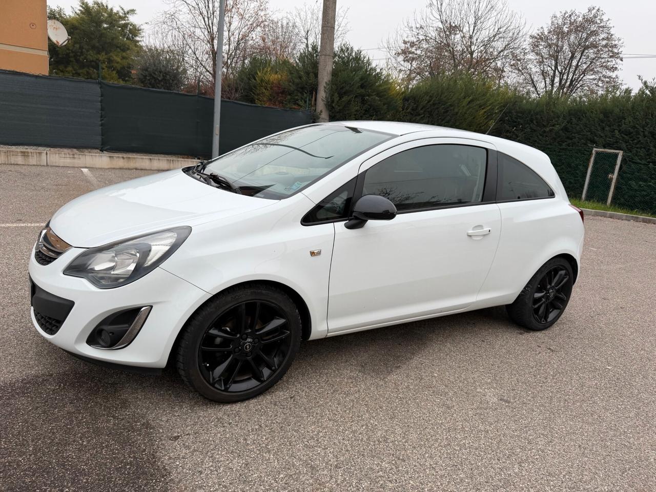 Opel Corsa 1.3 cdti - NEOPATENTATI - 12 MESI DI GARANZIA -