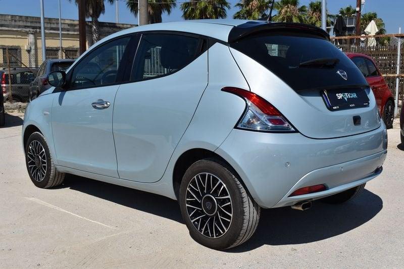 Lancia Ypsilon Ypsilon 1.0 FireFly 5 porte S&S Hybrid Platino