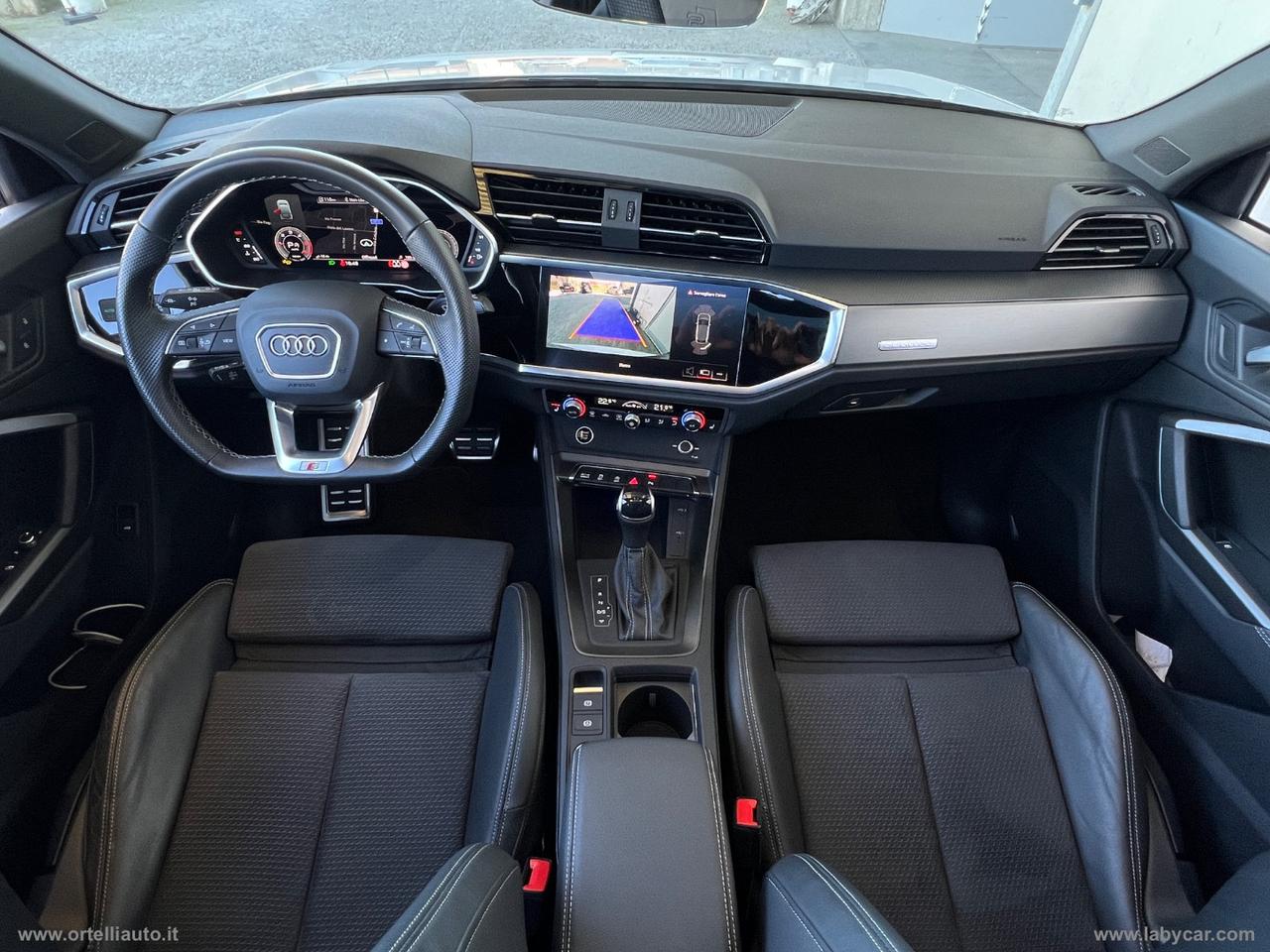 AUDI Q3 SPB 40 TDI quattro S tr. Ident. Black