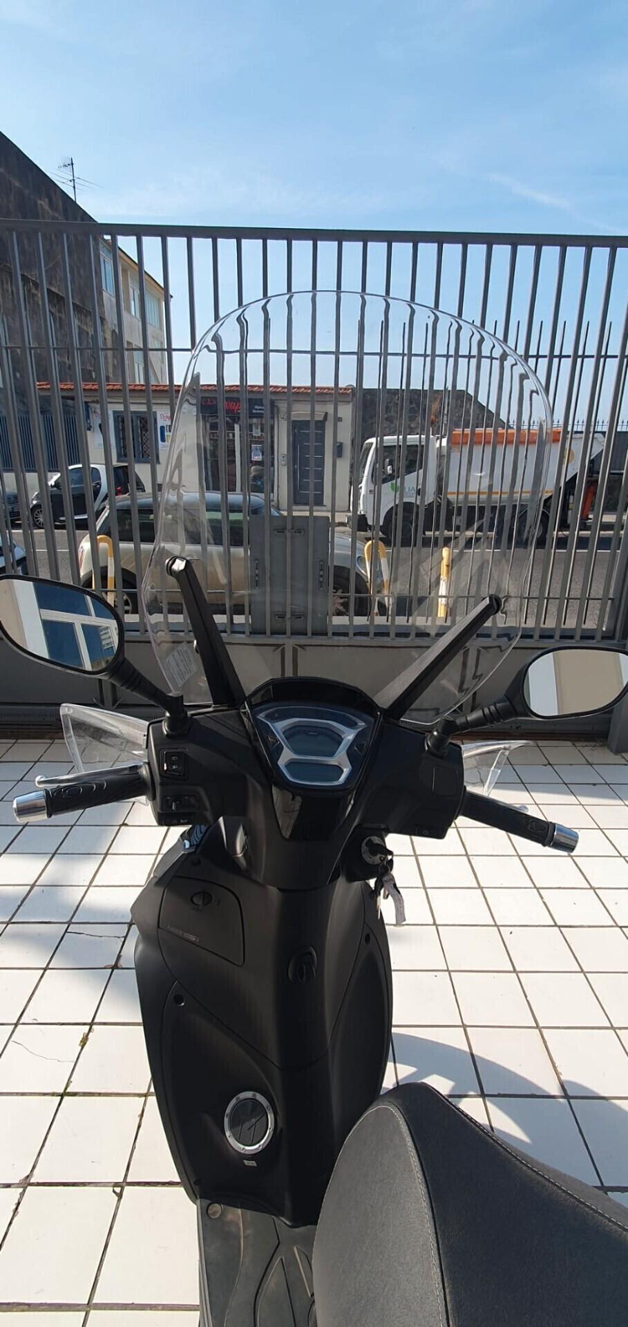 Kymco People S 125i soli 1.800km