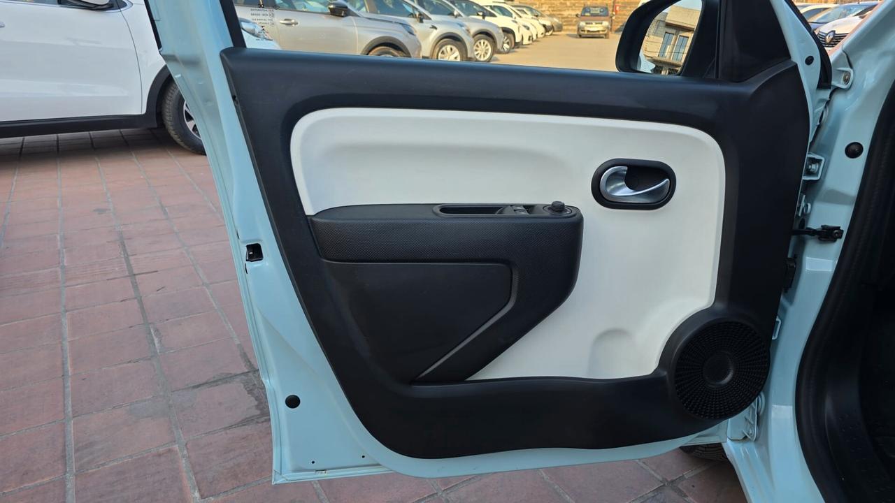 Renault Twingo SCe EDC La Parisienne