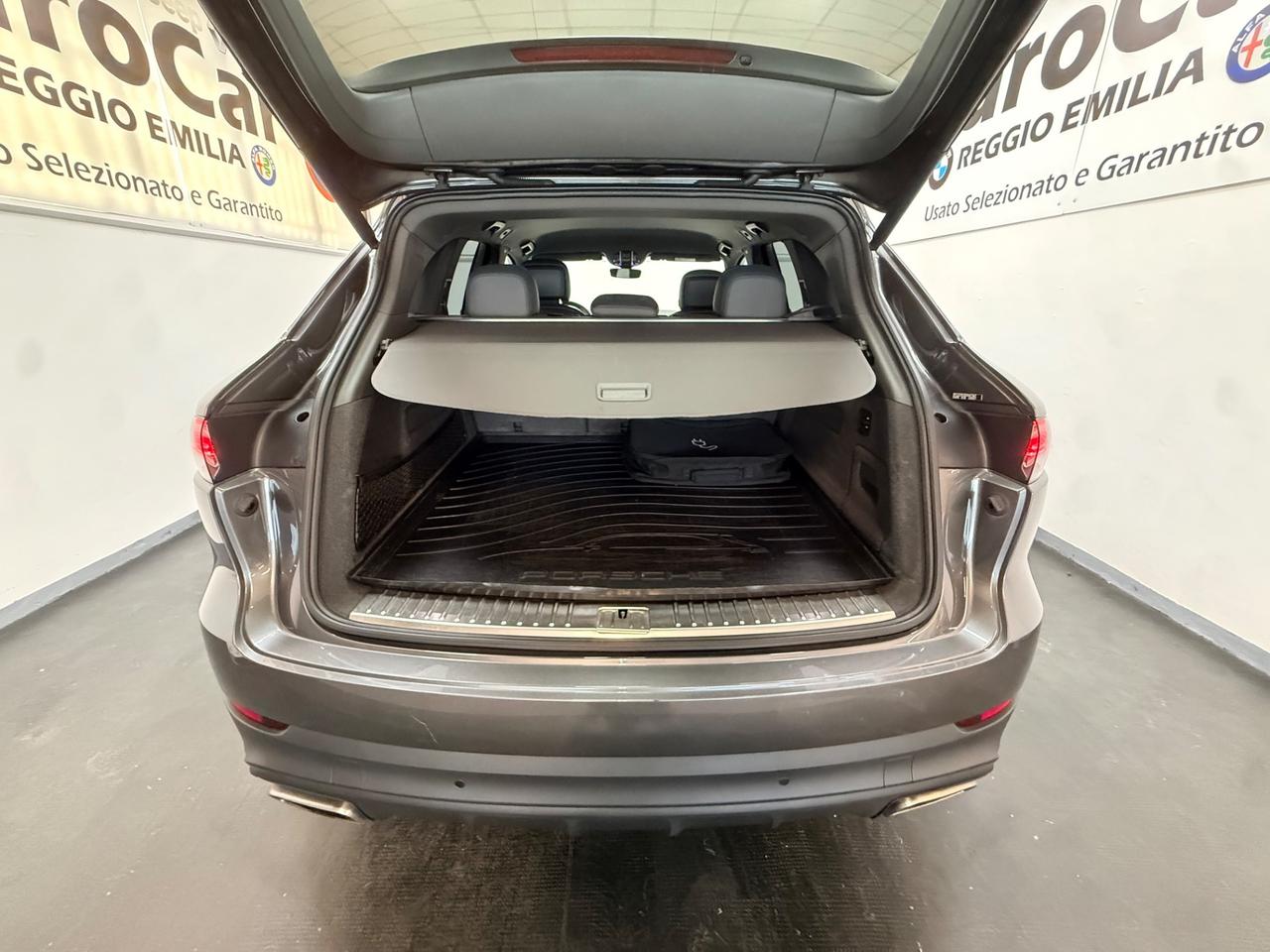 Porsche Cayenne 3.0 V6 462CV TOT E-Hybrid 07/2018 UFFICIALE