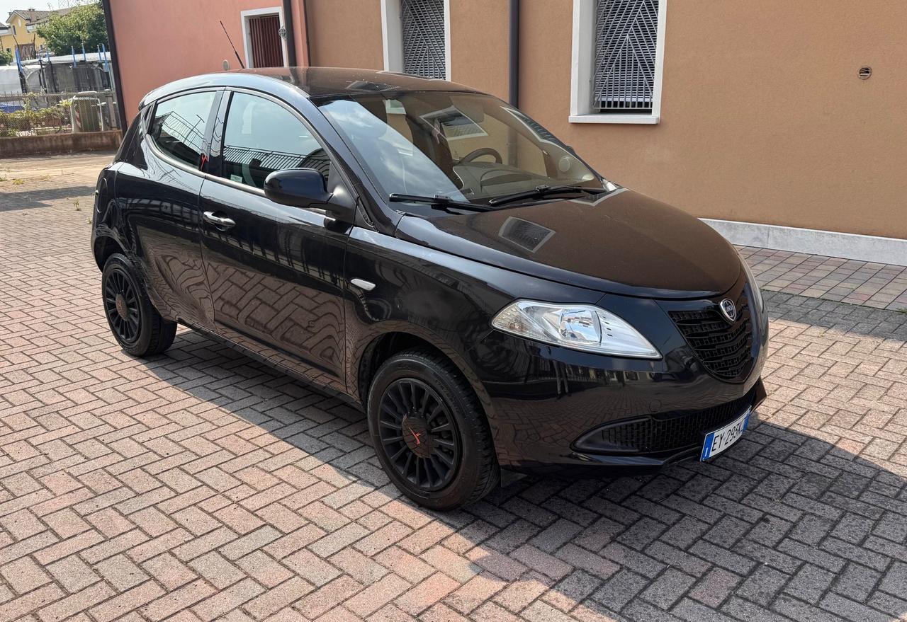 Lancia Ypsilon 0.9 Metano Ok Neopatentati