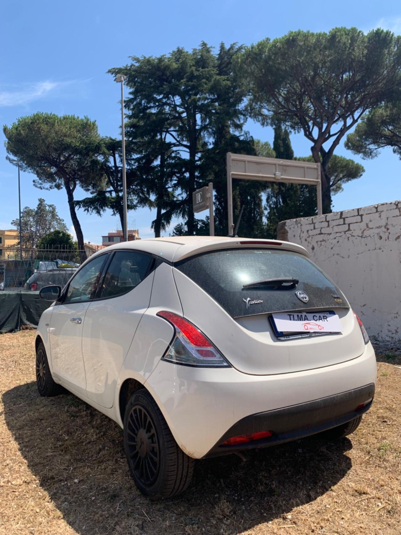 Lancia Ypsilon 1.0 FireFly 5 porte S&S Hybrid Silver Plus