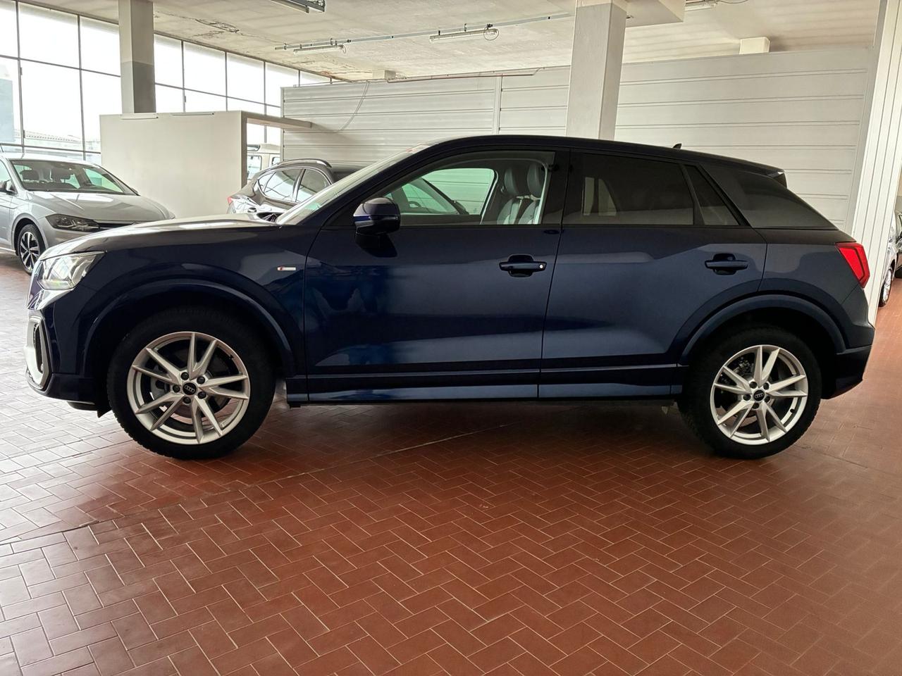 Audi Q2 35 2.0 tdi business s-tronic