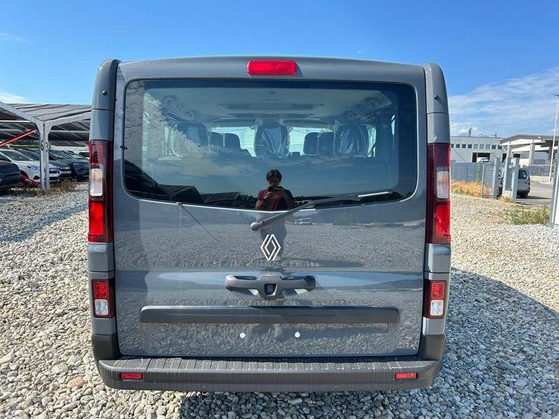 Renault Trafic passenger 2.0 Blue dci 150cv L1H1 Authentic