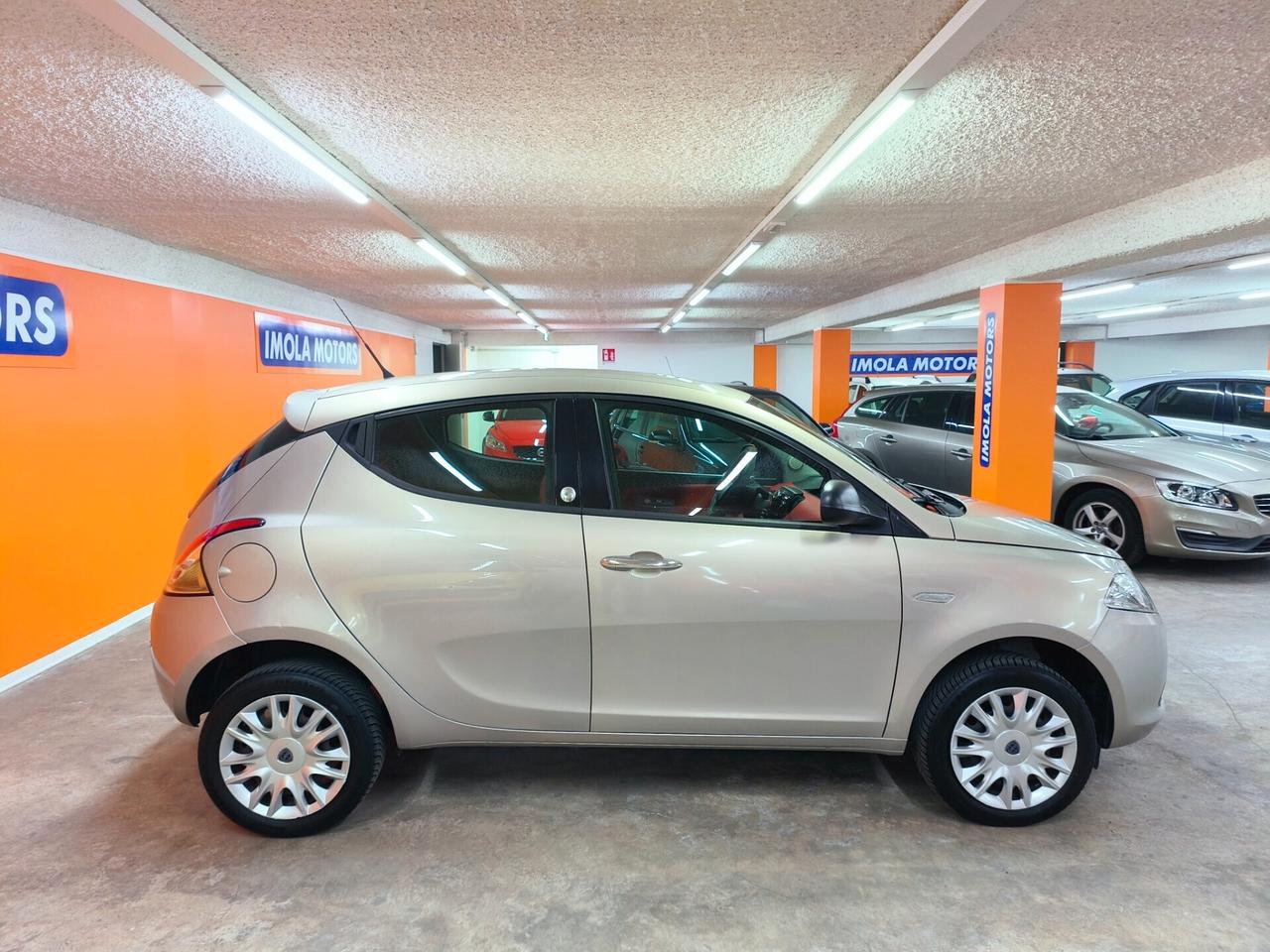 Lancia Ypsilon 0.9 TwinAir 85 CV 5 porte S&S Gold