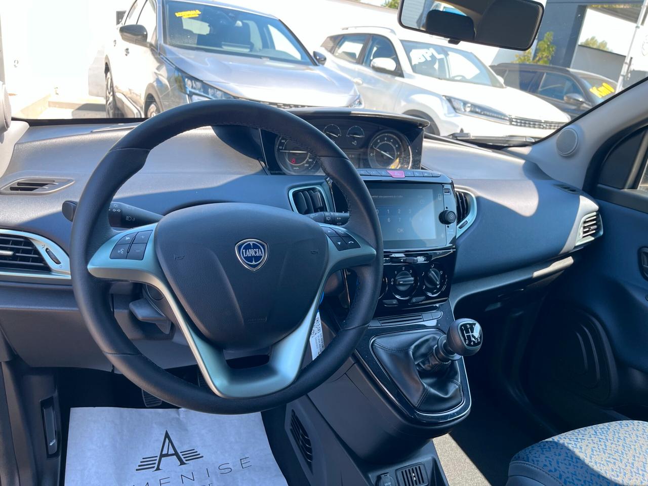 Lancia Ypsilon 1.0 FireFly 5 porte S&S Hybrid Gold
