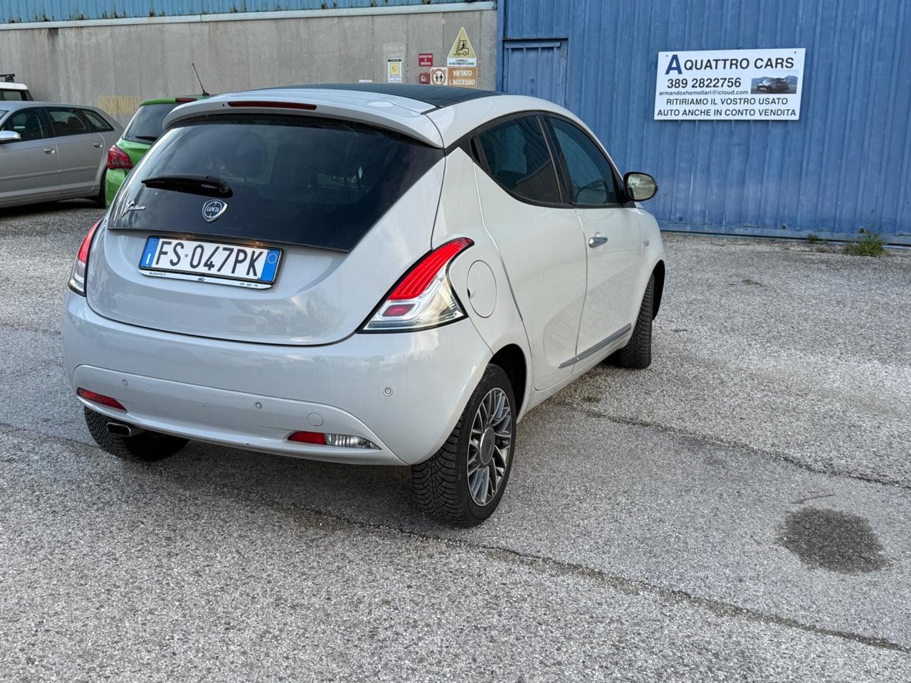 Lancia Ypsilon 1.3 MJT 16V 80 CV 5 porte S&S Silver