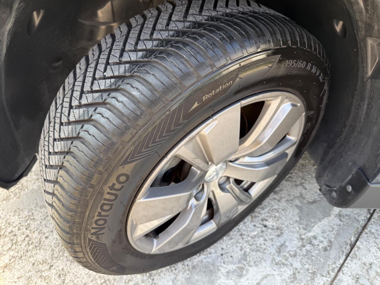 Peugeot 2008 1.2 Benzina Unico prop. 2019 FULL OPT
