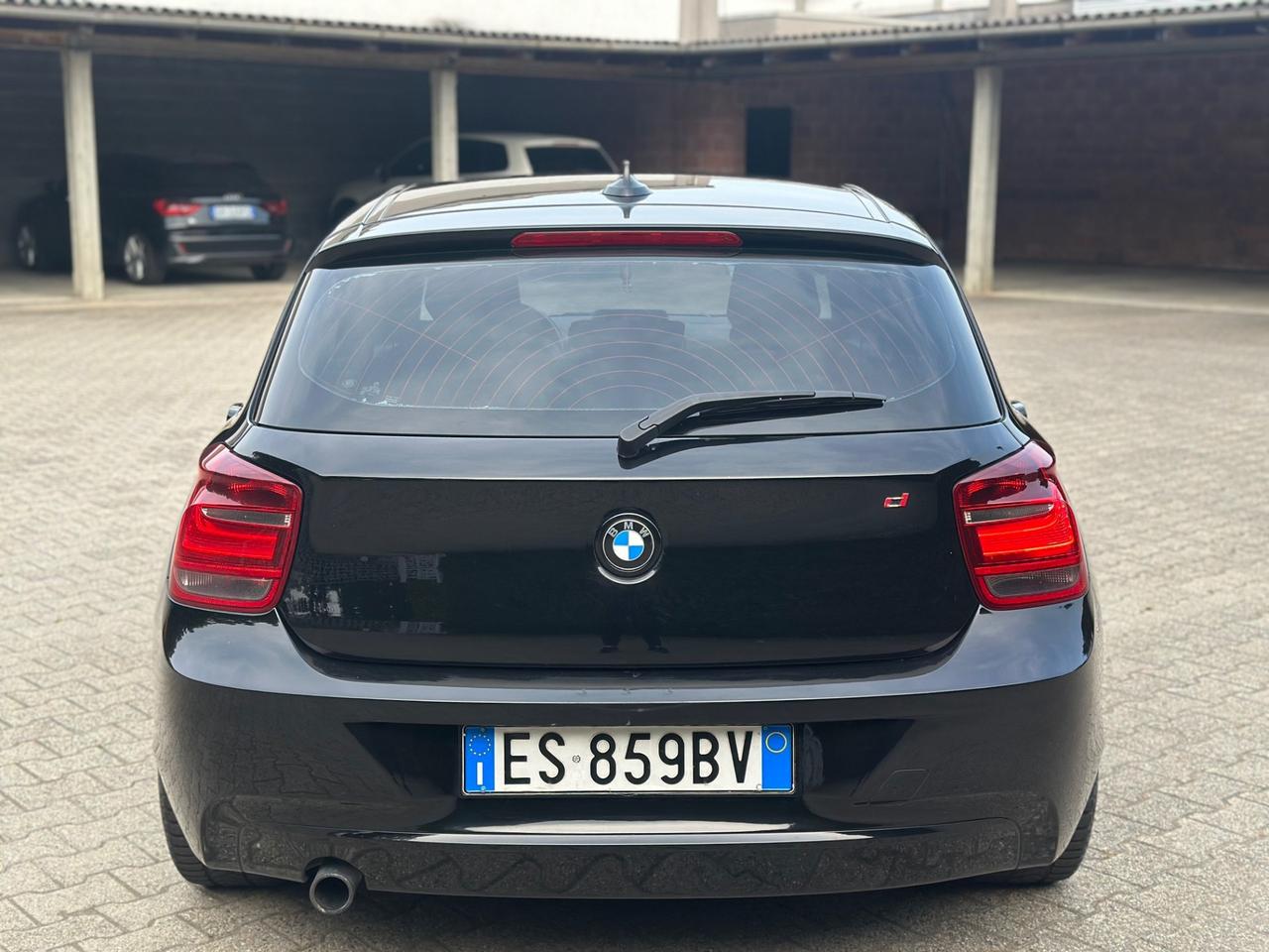 Bmw 116 116d 5p. Urban