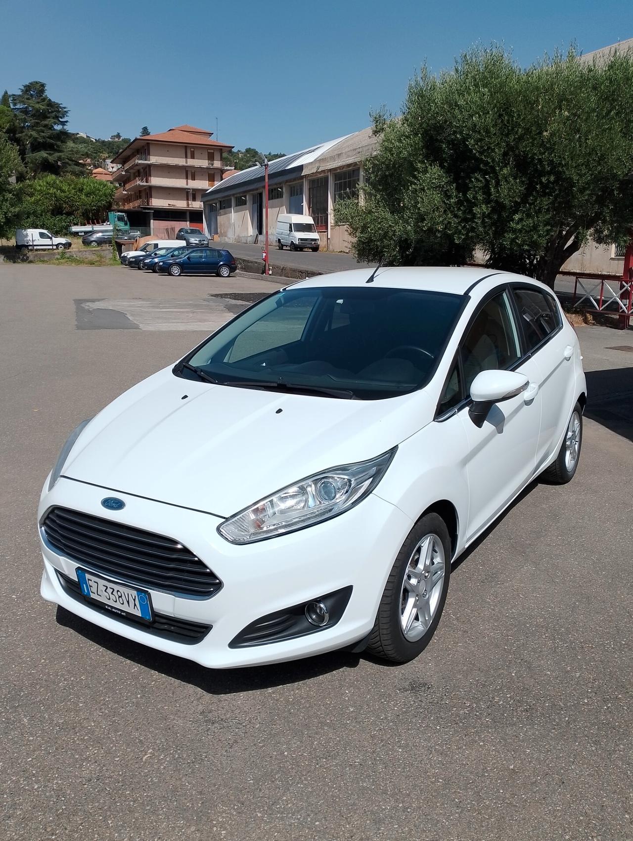 Ford Fiesta 1.5 TDCi 75CV 5 porte Titanium
