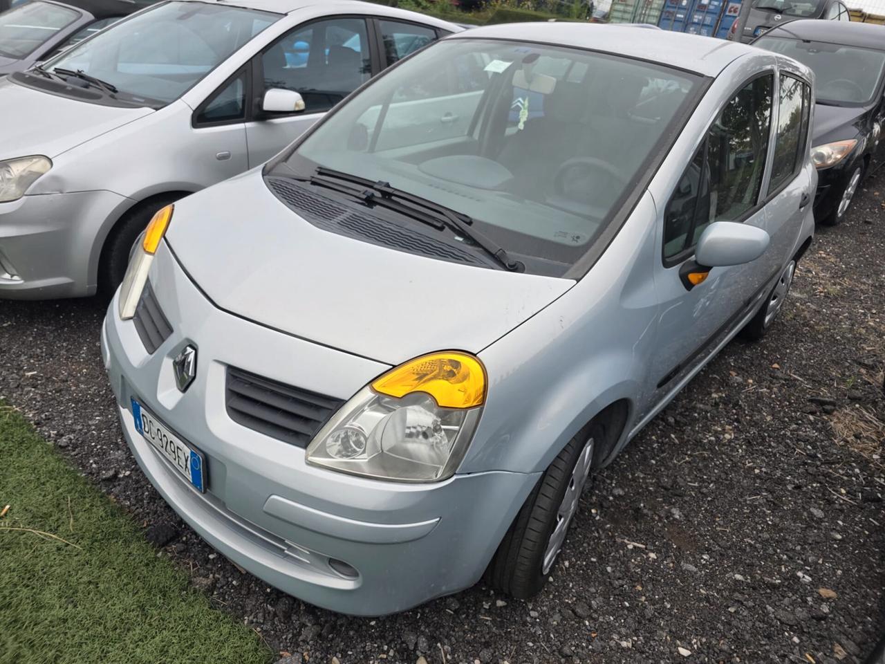 Renault Clio 1.2 5 porte GPL neopatentati