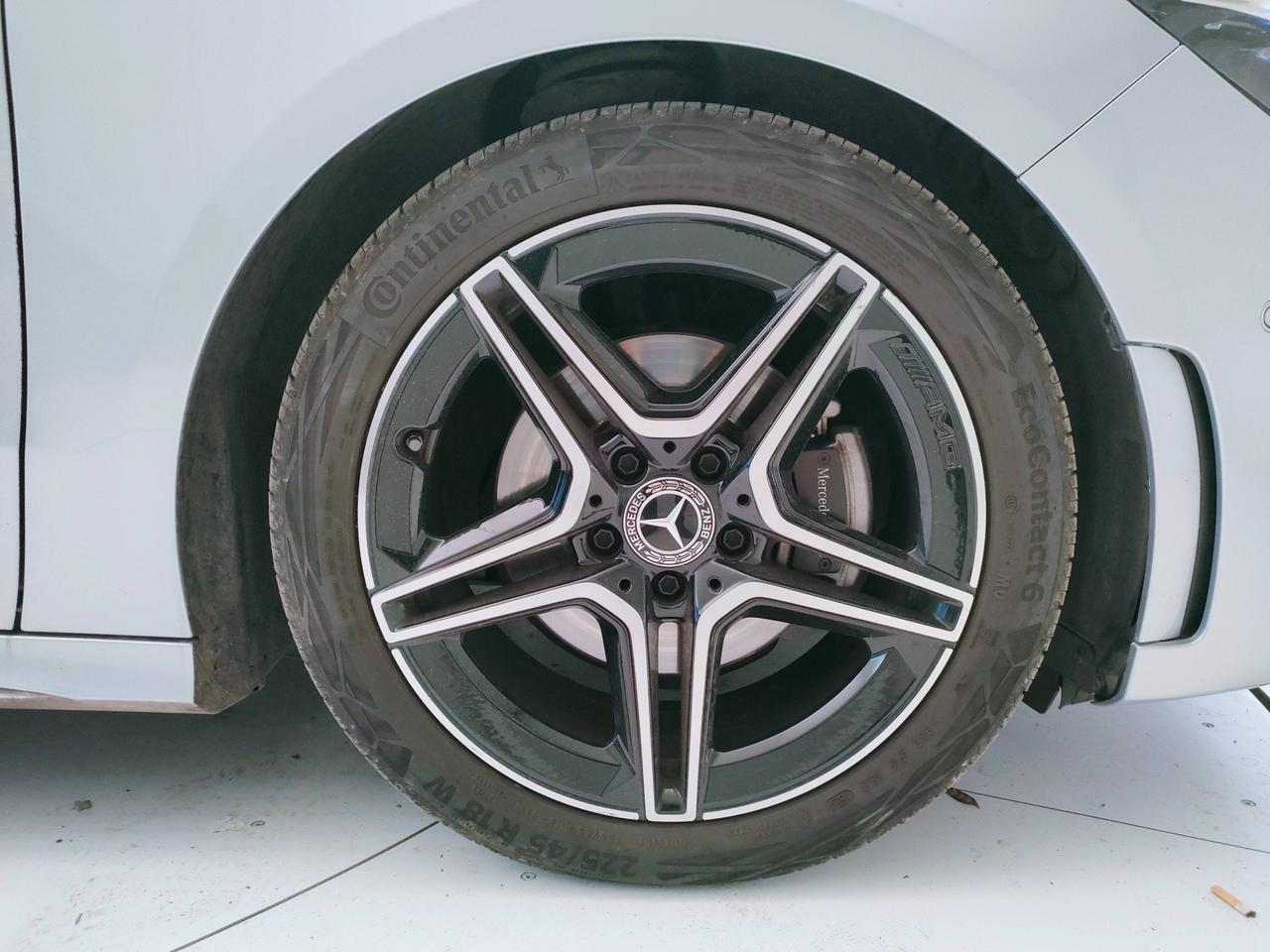 Mercedes-Benz Classe B - W247 2023 - B 180 d AMG Line Advanced Plus auto