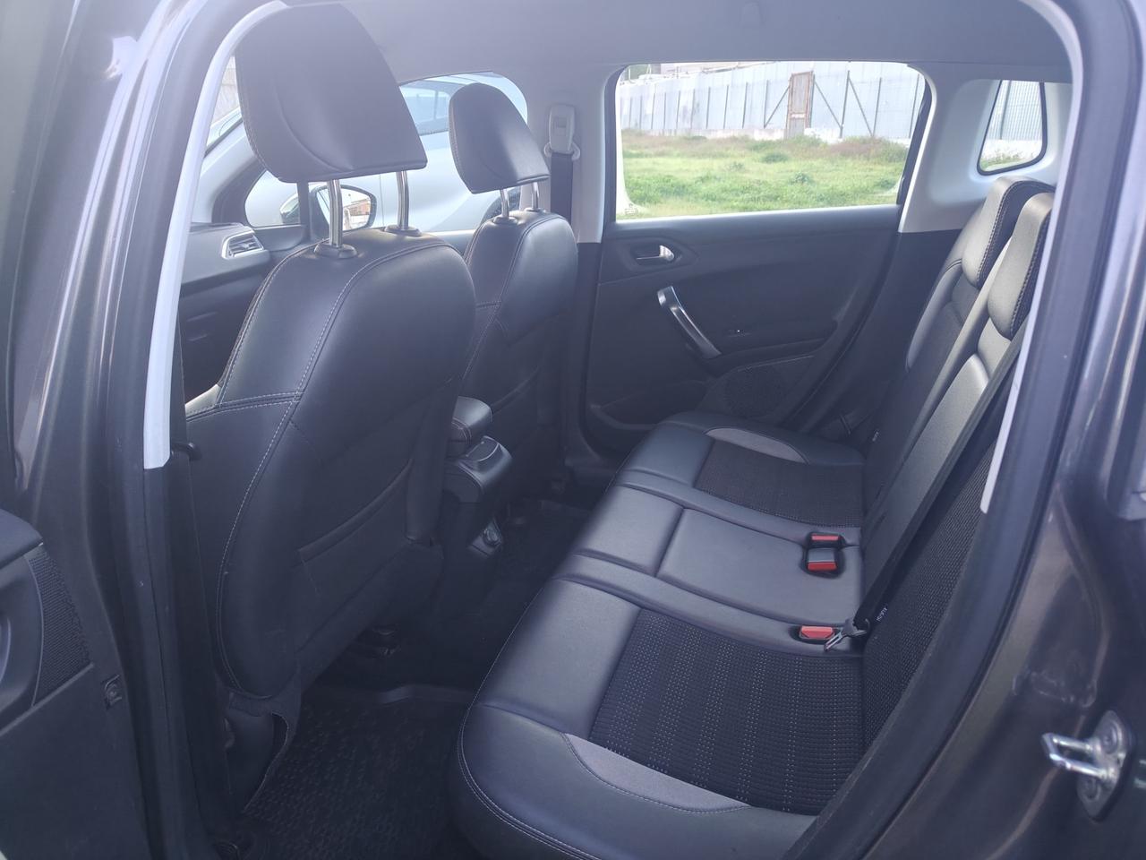 Peugeot 2008 1.6 e-HDi 92 CV Stop&Start Allure