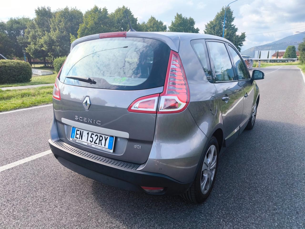 RENAULT SCENIC X-MODE 1,6 DCI- KM 90000-OK NEOPATENTATI