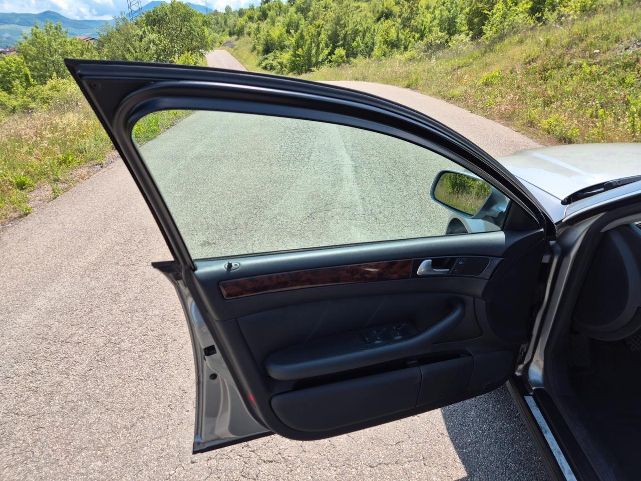 Audi A6 2.7 V6 turbo cat Avant quattro