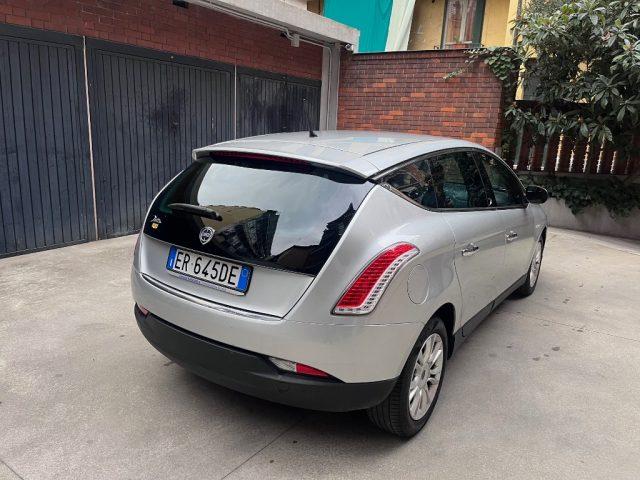 LANCIA Delta 1.6 MJT DPF Silver distribuzione eseguita